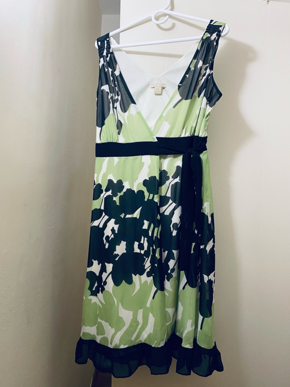 Sleeveless V-Neck Green Floral Wrap Dress